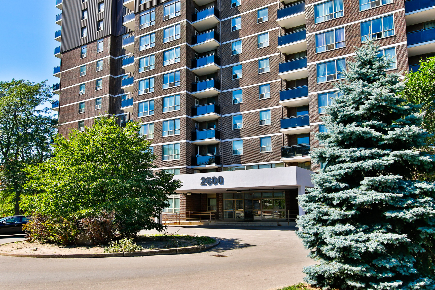 2600 Don Mills - Hunters Lodge - Photo 9