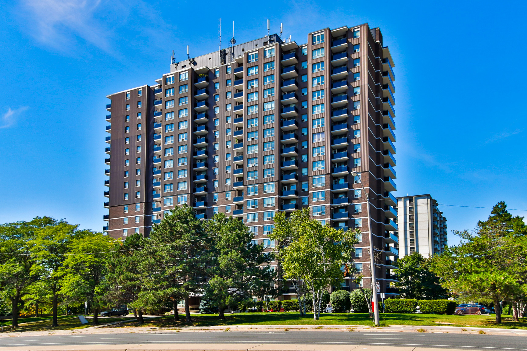 2600 Don Mills - Hunters Lodge - Photo 8