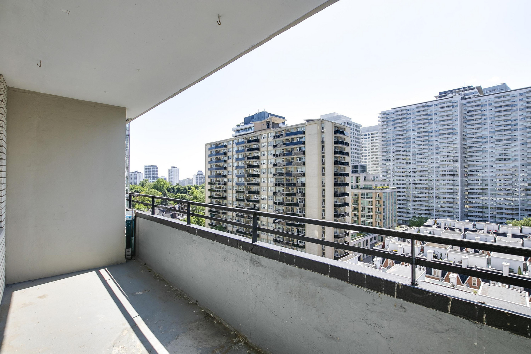 Redpath Tower - Yonge and Eglinton - Photo 13