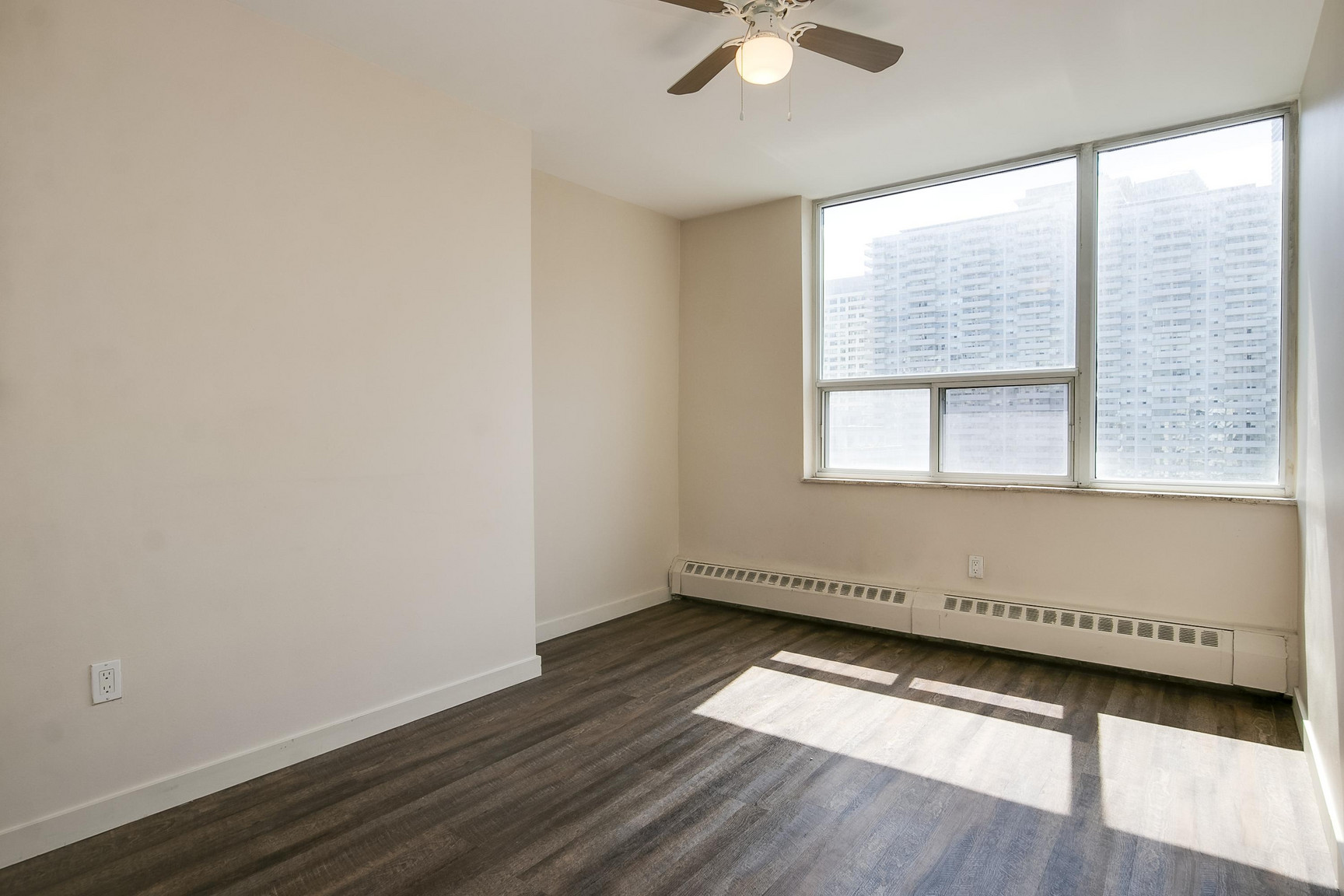 Redpath Tower - Yonge and Eglinton - Photo 12