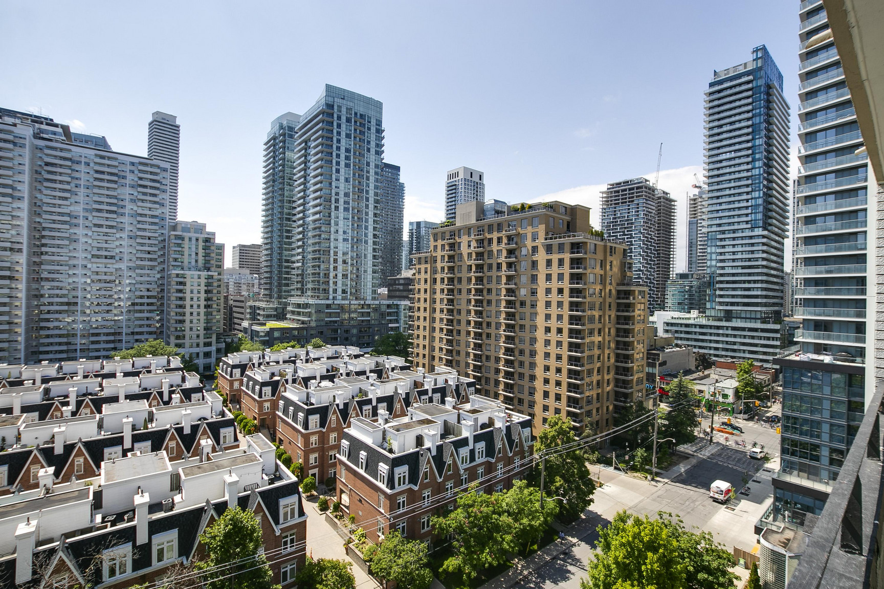 Redpath Tower - Yonge and Eglinton - Photo 25