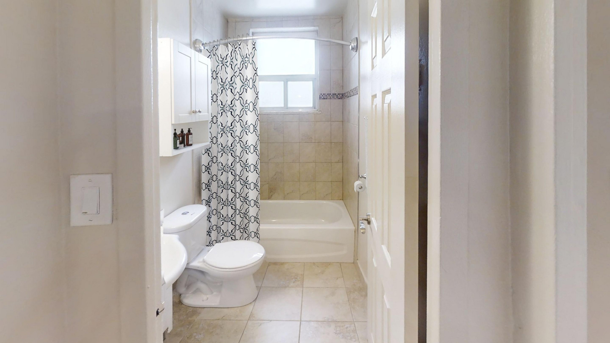 Bristol Arms Apartments - Photo 9