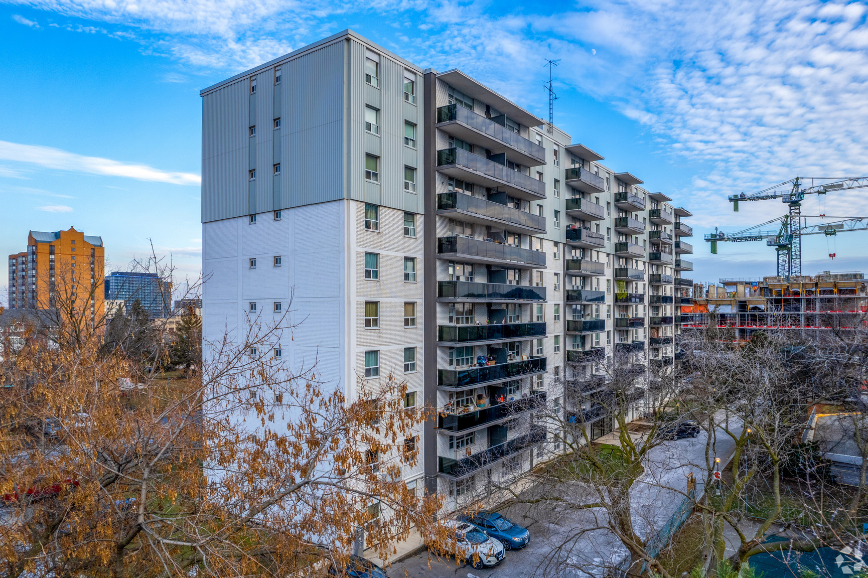 Embassy Apartments - Photo 26