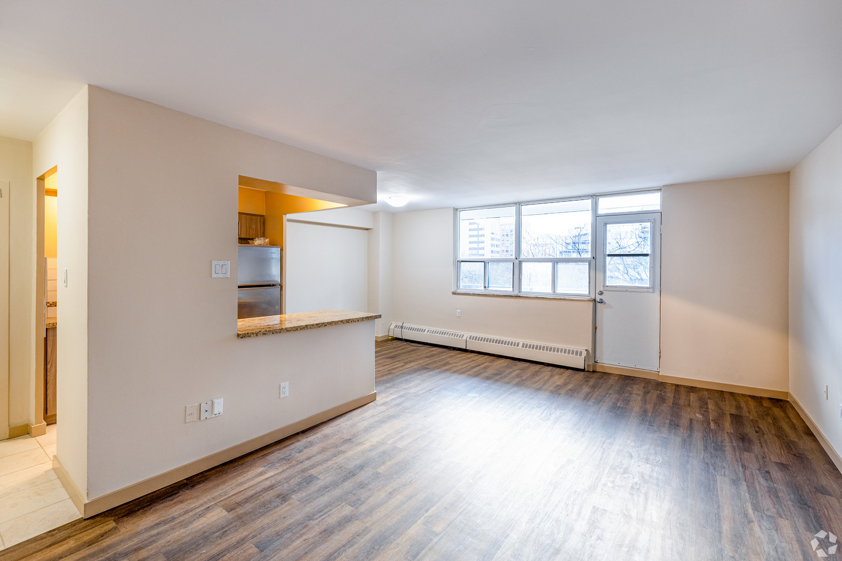 Embassy Apartments - Photo 10