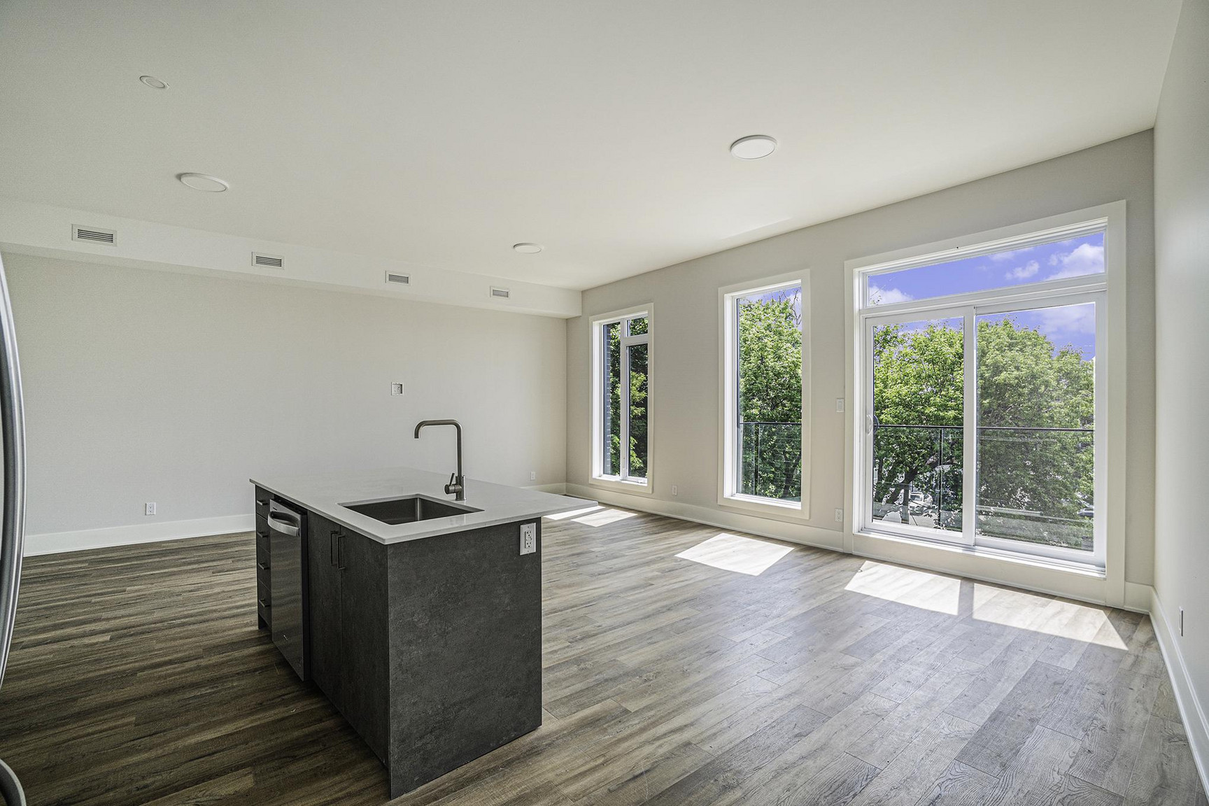 404 Eden Avenue - Photo 8