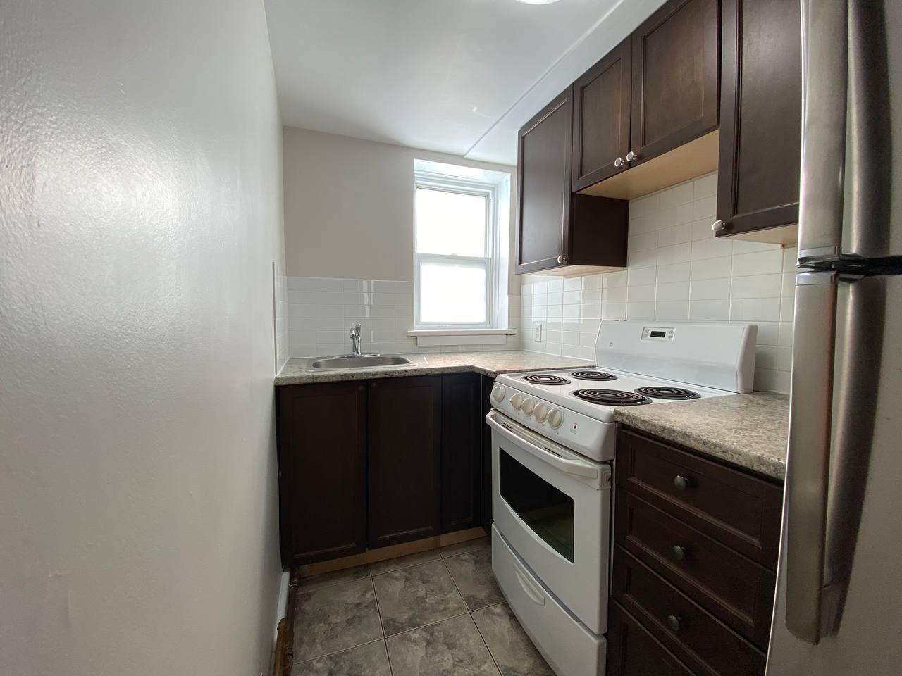 20-28 Chapleau Ave - Photo 6