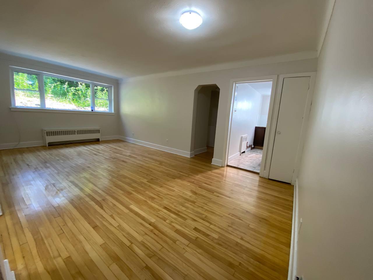 20-28 Chapleau Ave - Photo 4