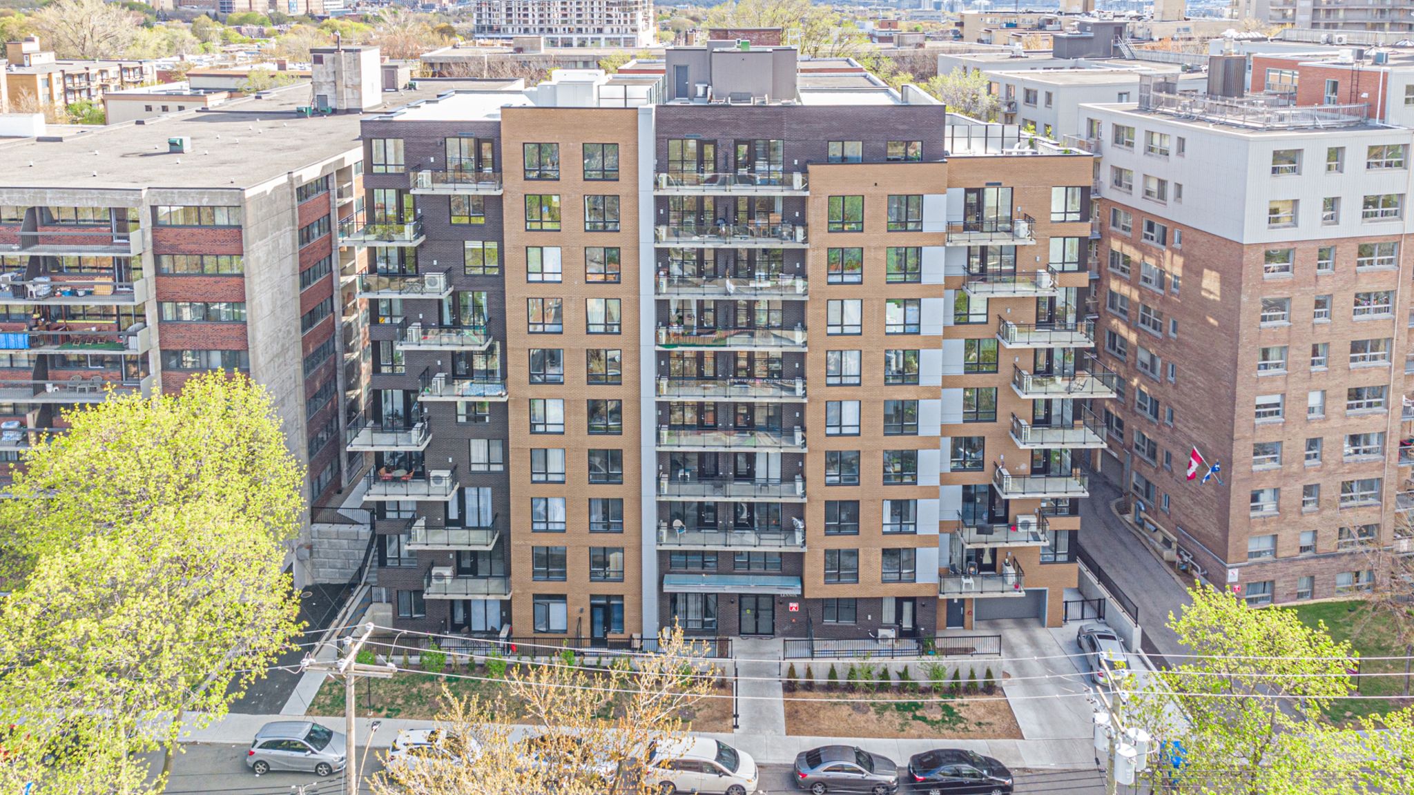 6250 Lennox
