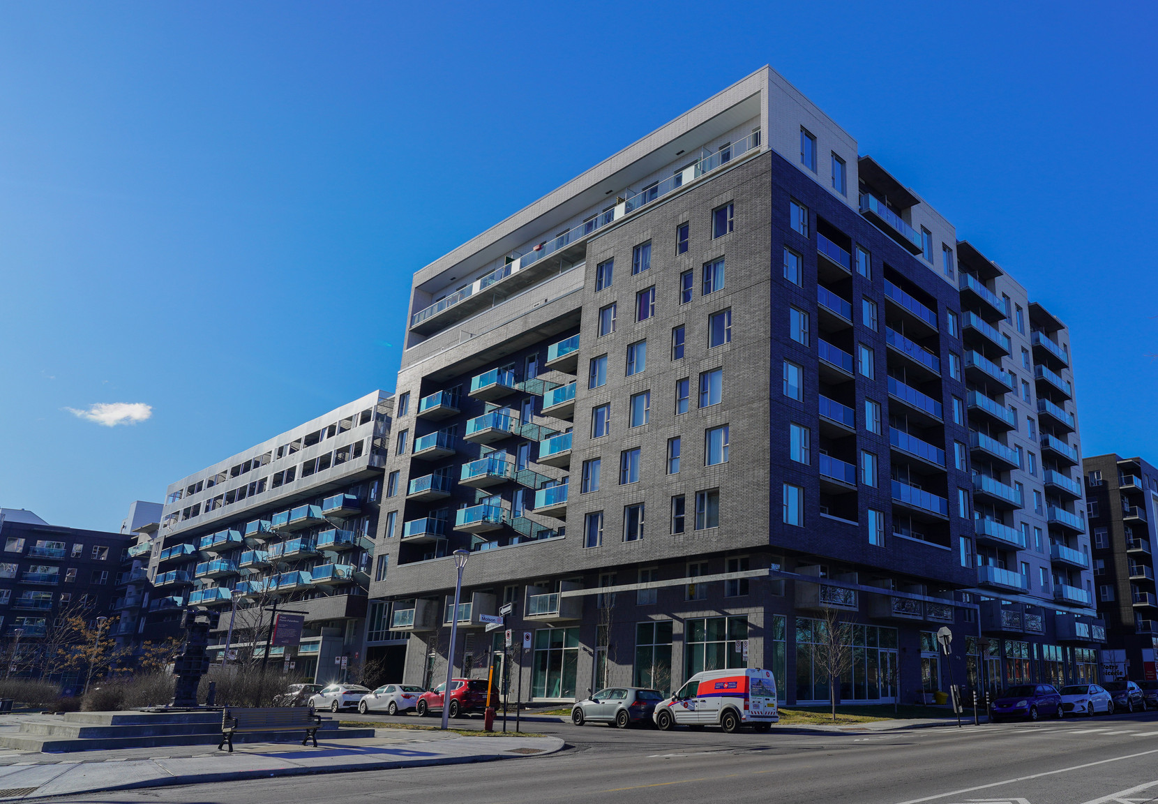 5250 Rue Molson