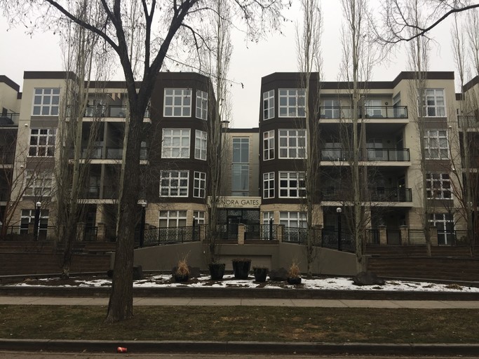 10407 122 Street - Condo in Westmount