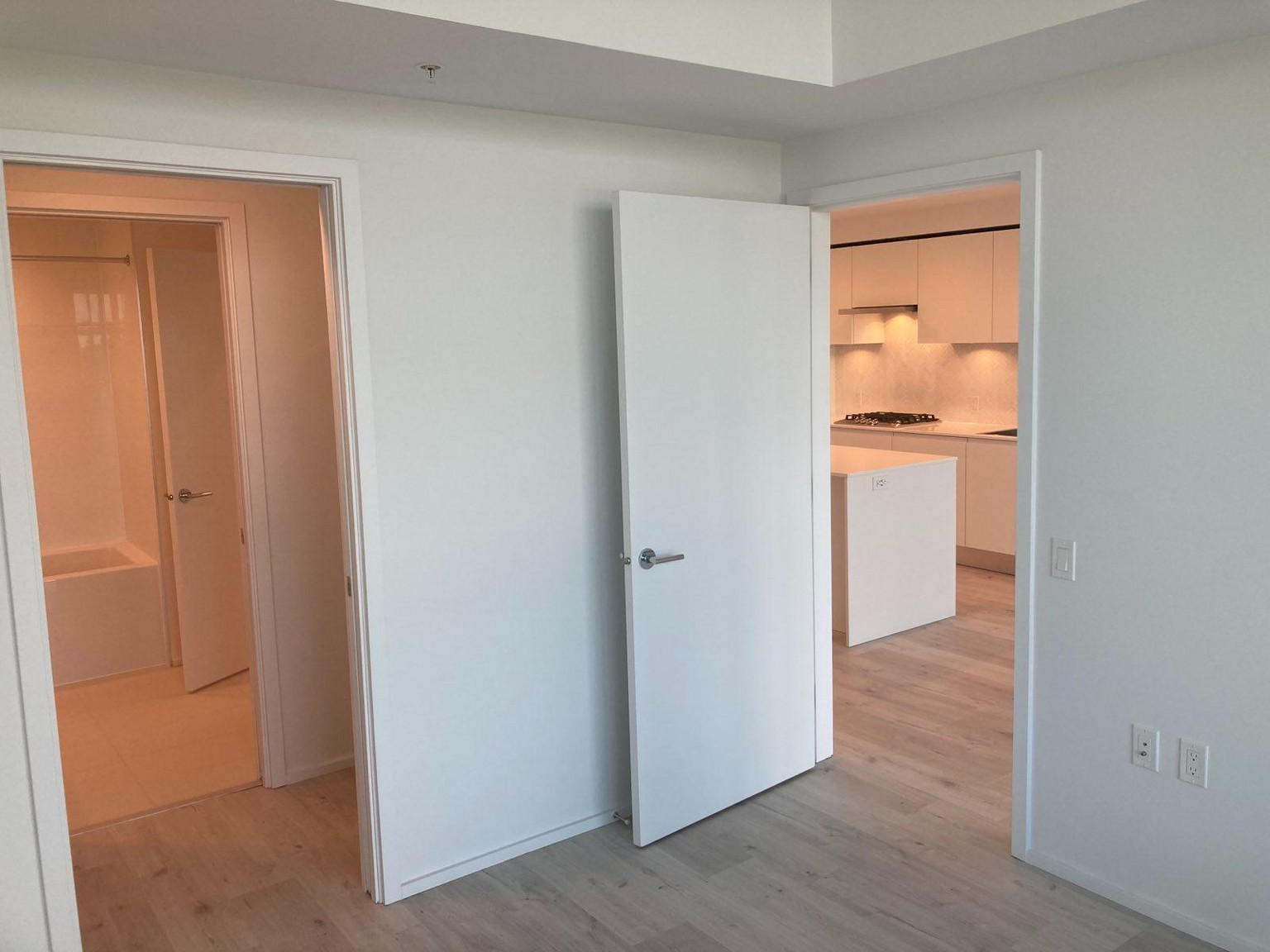 (ID#182) LOUGHEED 1BR CONDO - Photo 22