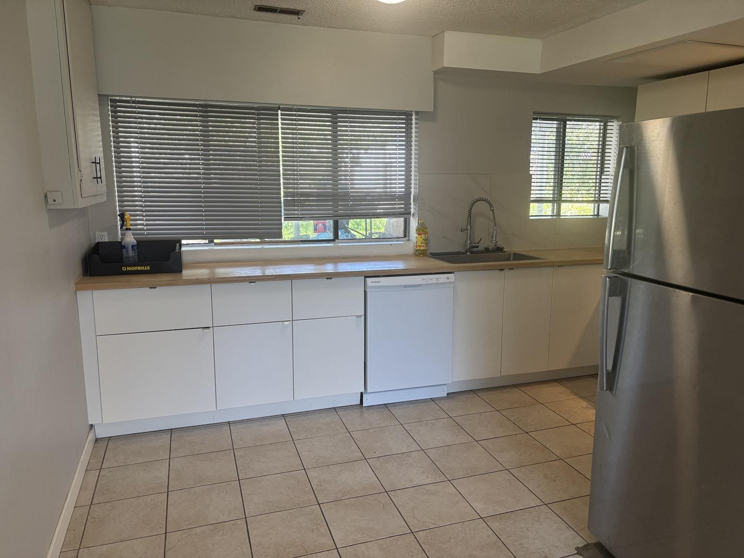[ID#190] Willingdon Heights 3BR Garden Suite - Photo 16