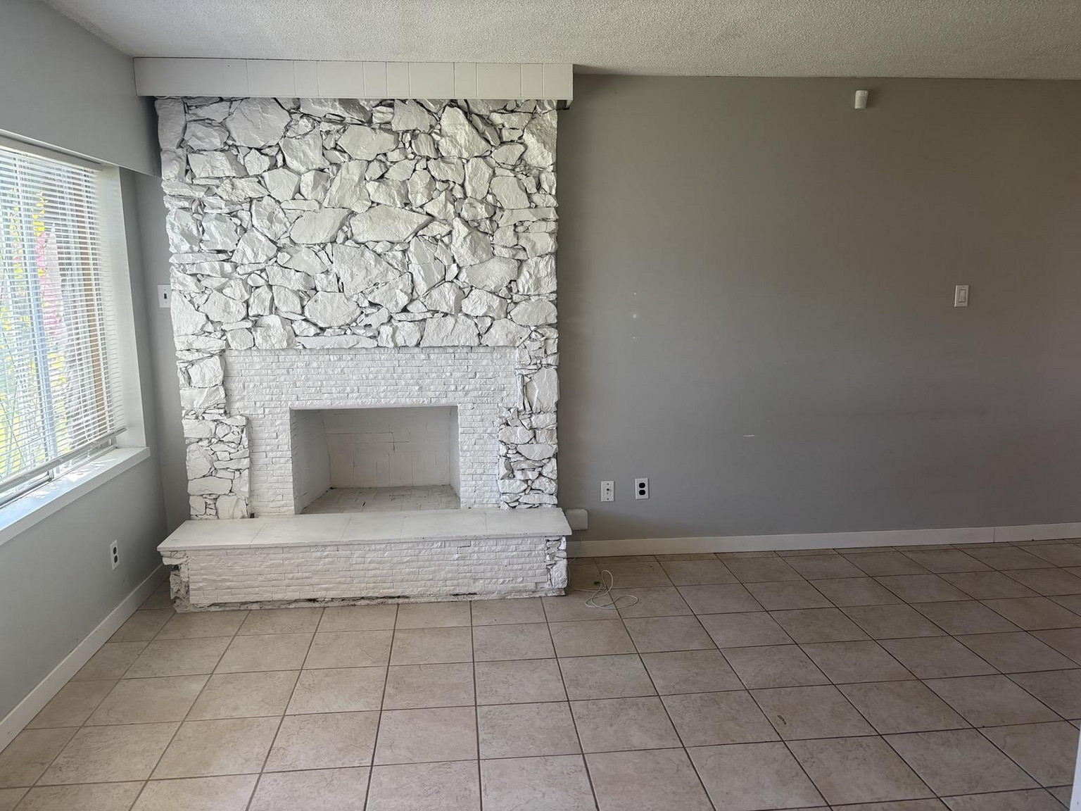 [ID#190] Willingdon Heights 3BR Garden Suite - Photo 10