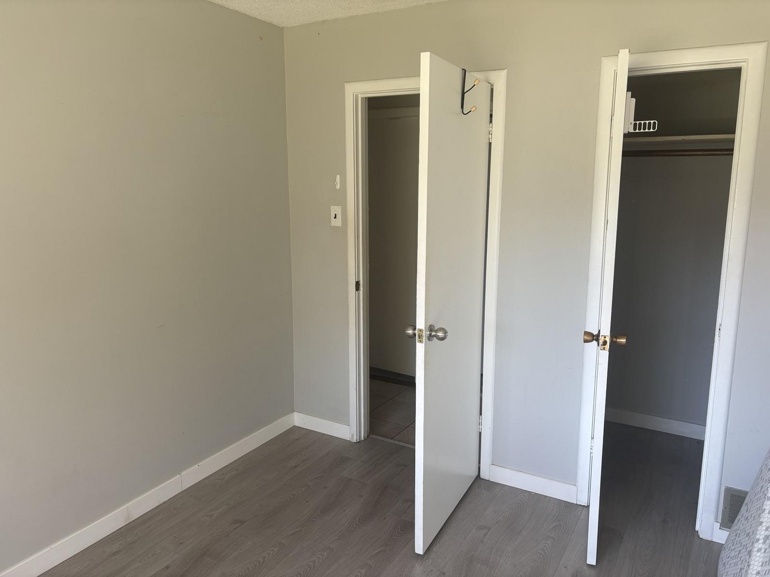 [ID#190] Willingdon Heights 3BR Garden Suite - Photo 22