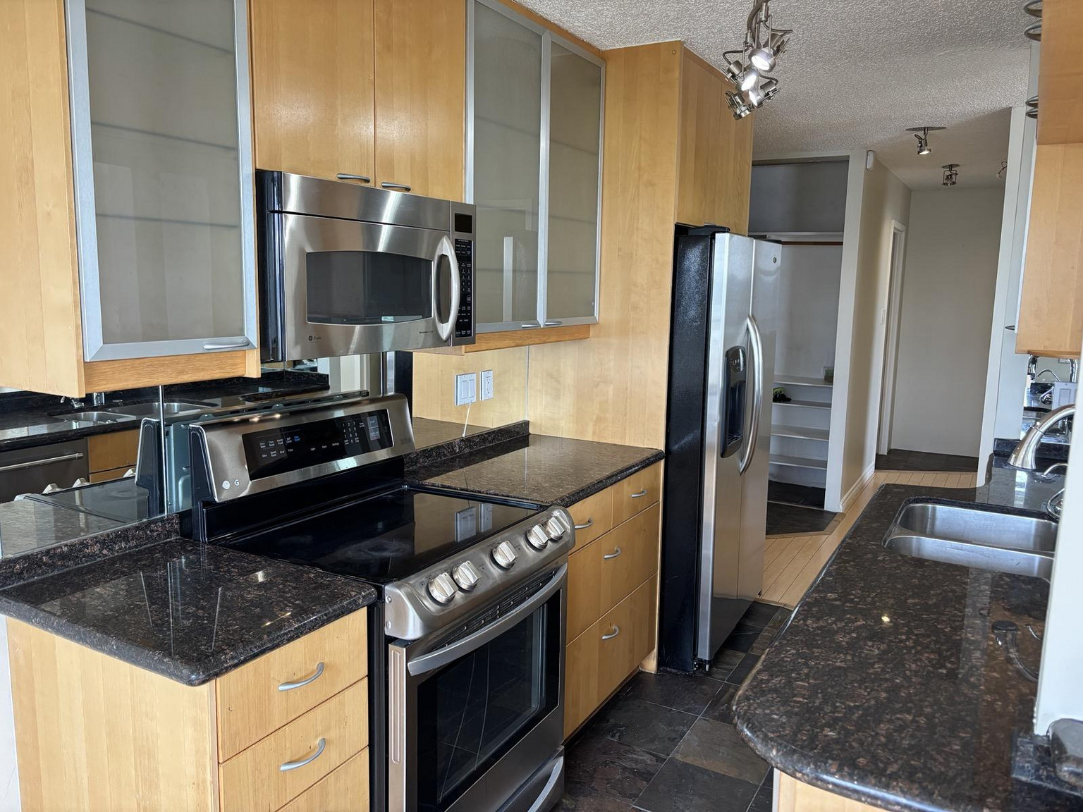 [ID#028] NEW WEST 2BR w/ views of Fraser River - Photo 16