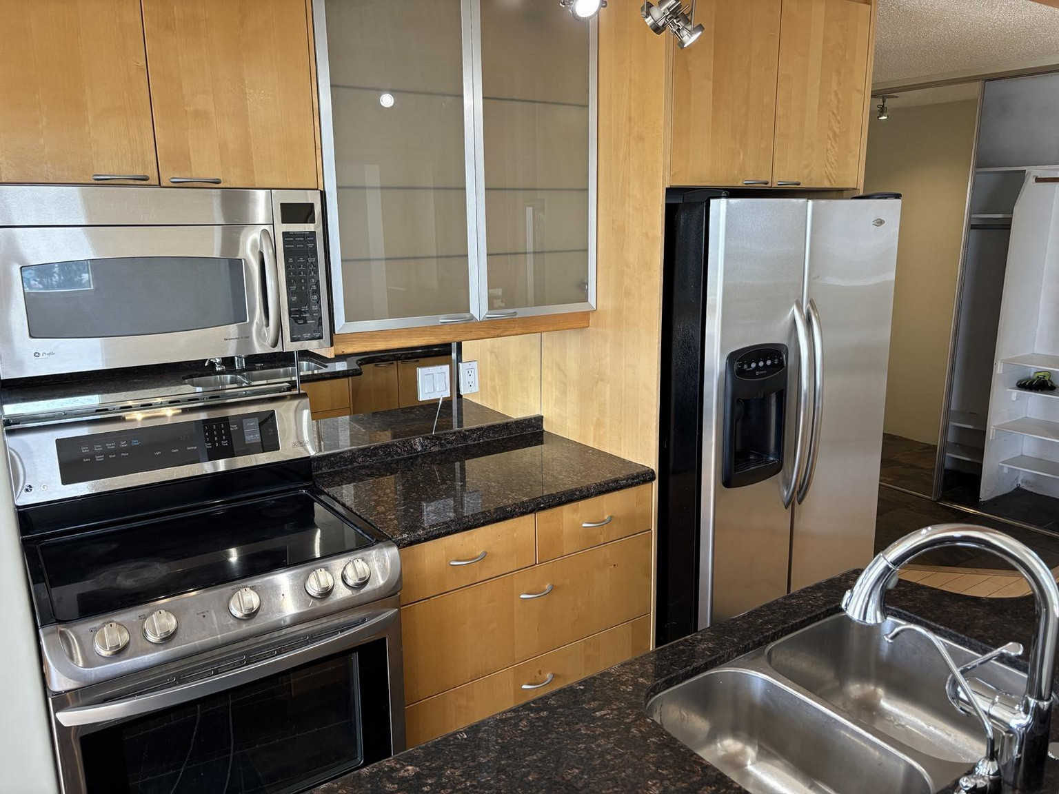 [ID#028] NEW WEST 2BR w/ views of Fraser River - Photo 18