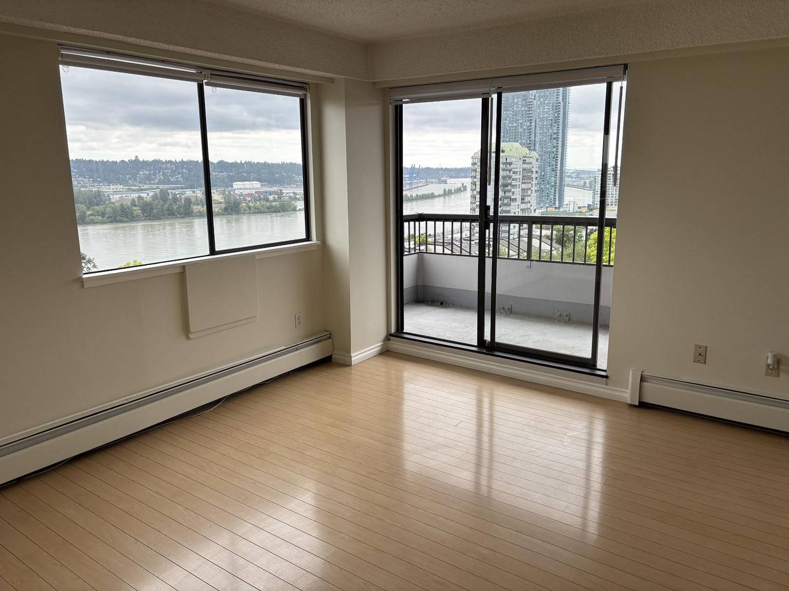 [ID#028] NEW WEST 2BR w/ views of Fraser River - Photo 24