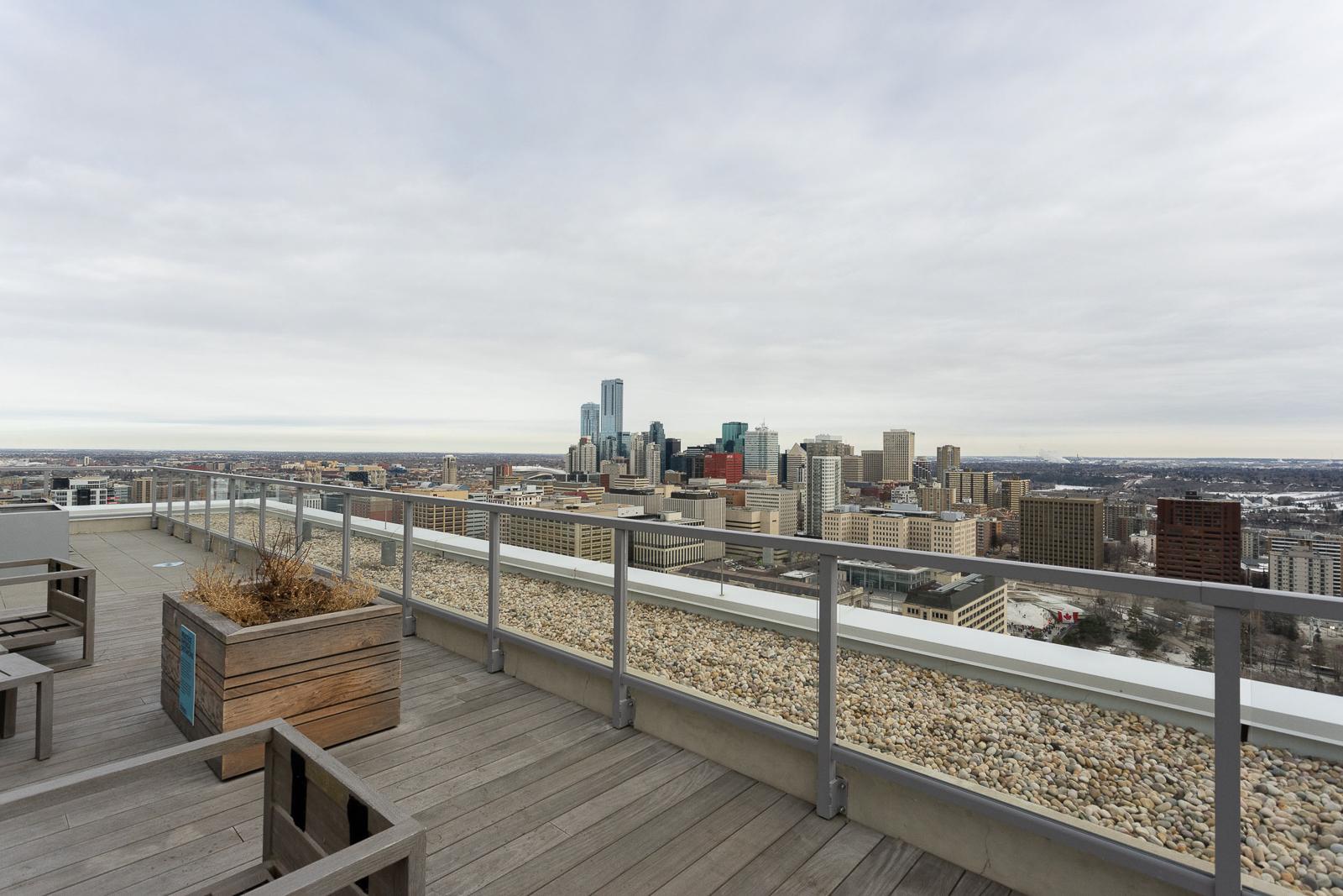 Modern Apartment in Edmonton | Utilities Included - Photo 23