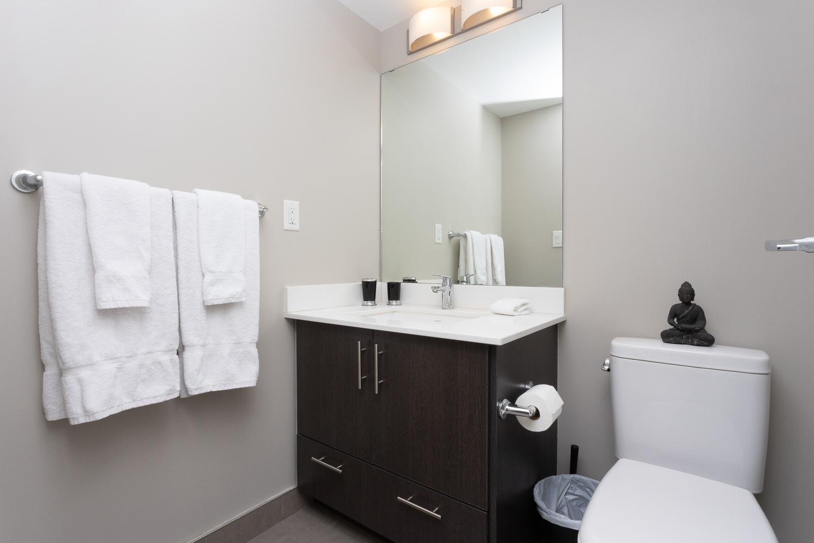 Modern Apartment in Edmonton | Utilities Included - Photo 17