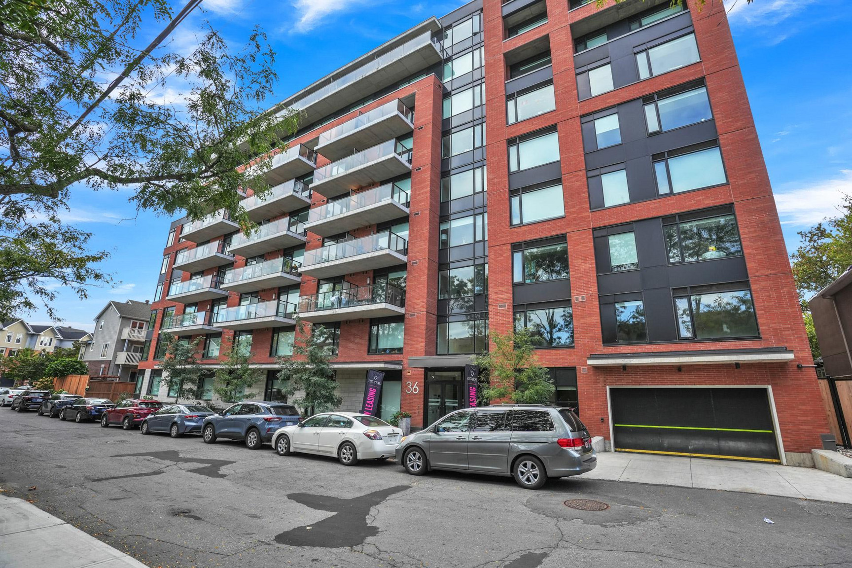 Modern Apartment in Ottawa | All inclusive | Short-term Rental - Photo 2