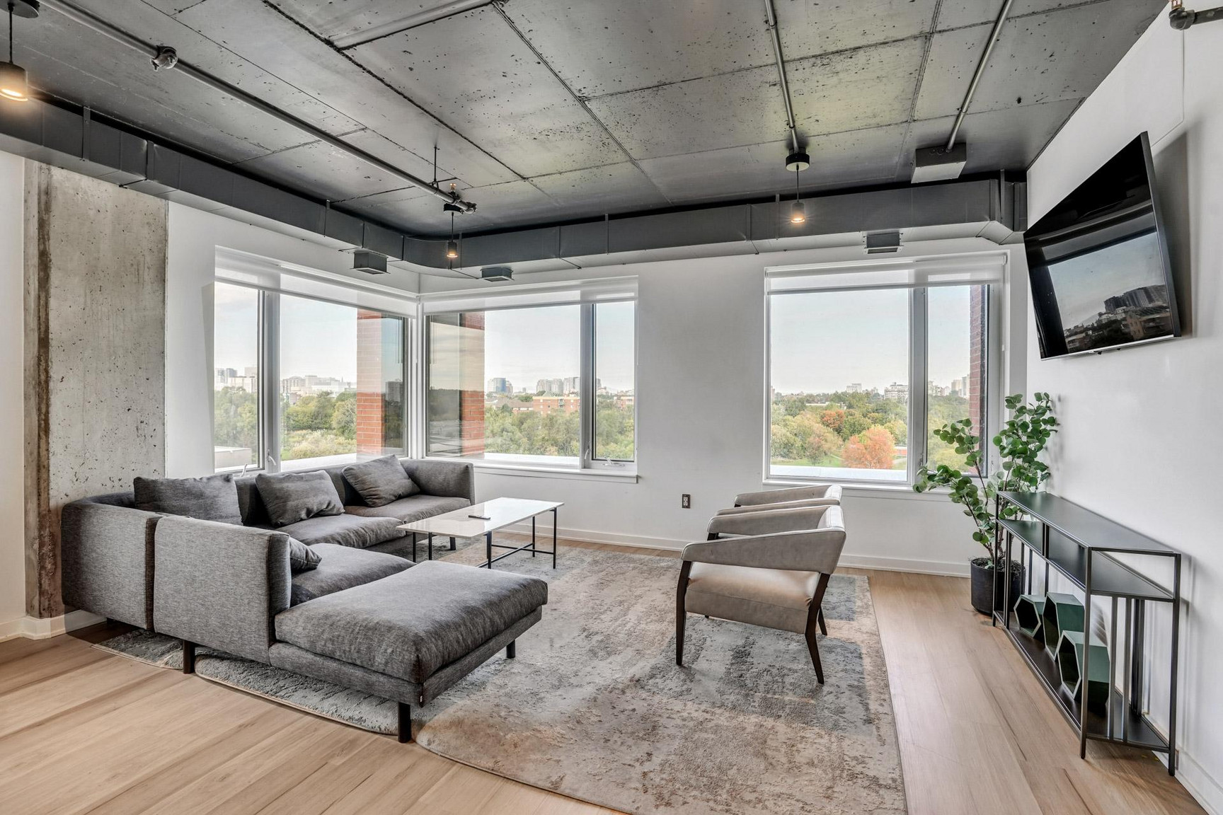 Modern Apartment in Ottawa | All inclusive | Short-term Rental - Photo 11