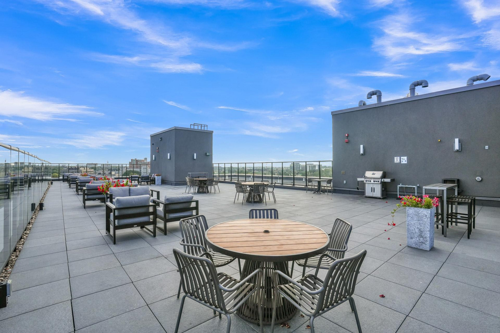 Modern Apartment in Ottawa | All inclusive | Short-term Rental - Photo 13