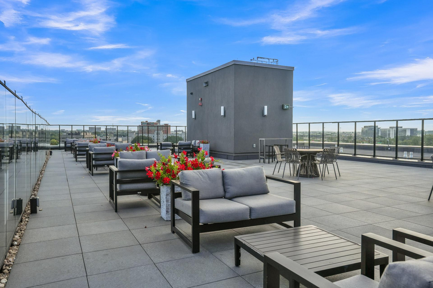 Modern Apartment in Ottawa | All inclusive | Short-term Rental - Photo 15
