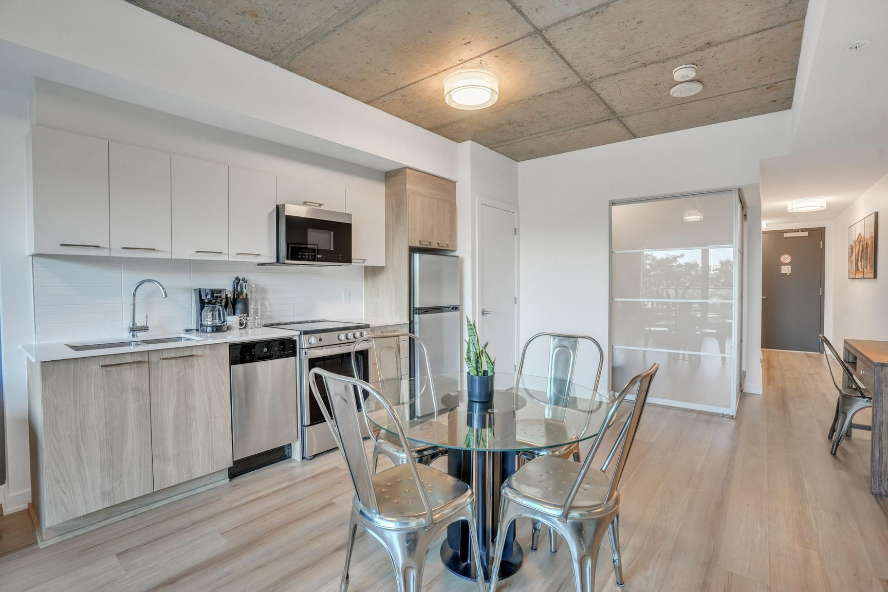 Modern Apartment in Ottawa | All inclusive | Short-term Rental - Photo 22
