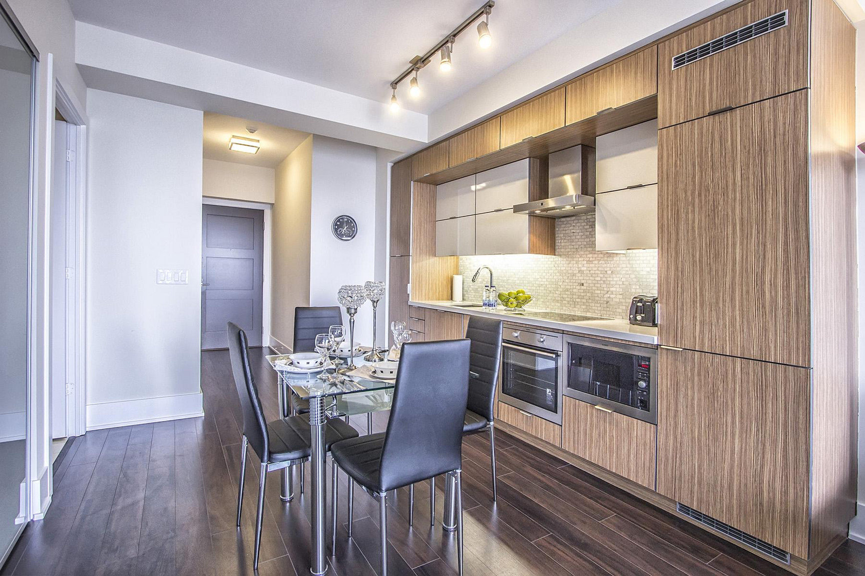 Furnished Executive Suite in Toronto | Utilities Included | Short-Term Rental - Photo 13