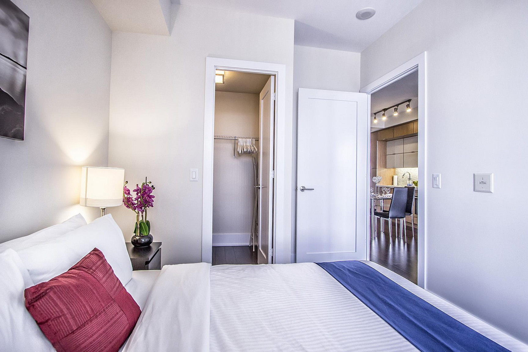 Furnished Executive Suite in Toronto | Utilities Included | Short-Term Rental - Photo 7