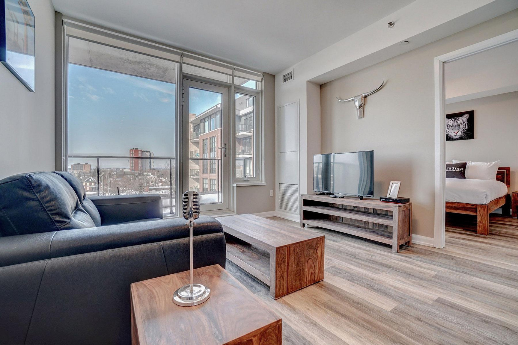 Modern Apartment in Ottawa | Flexible Lease | Fully Furnished - Photo 5