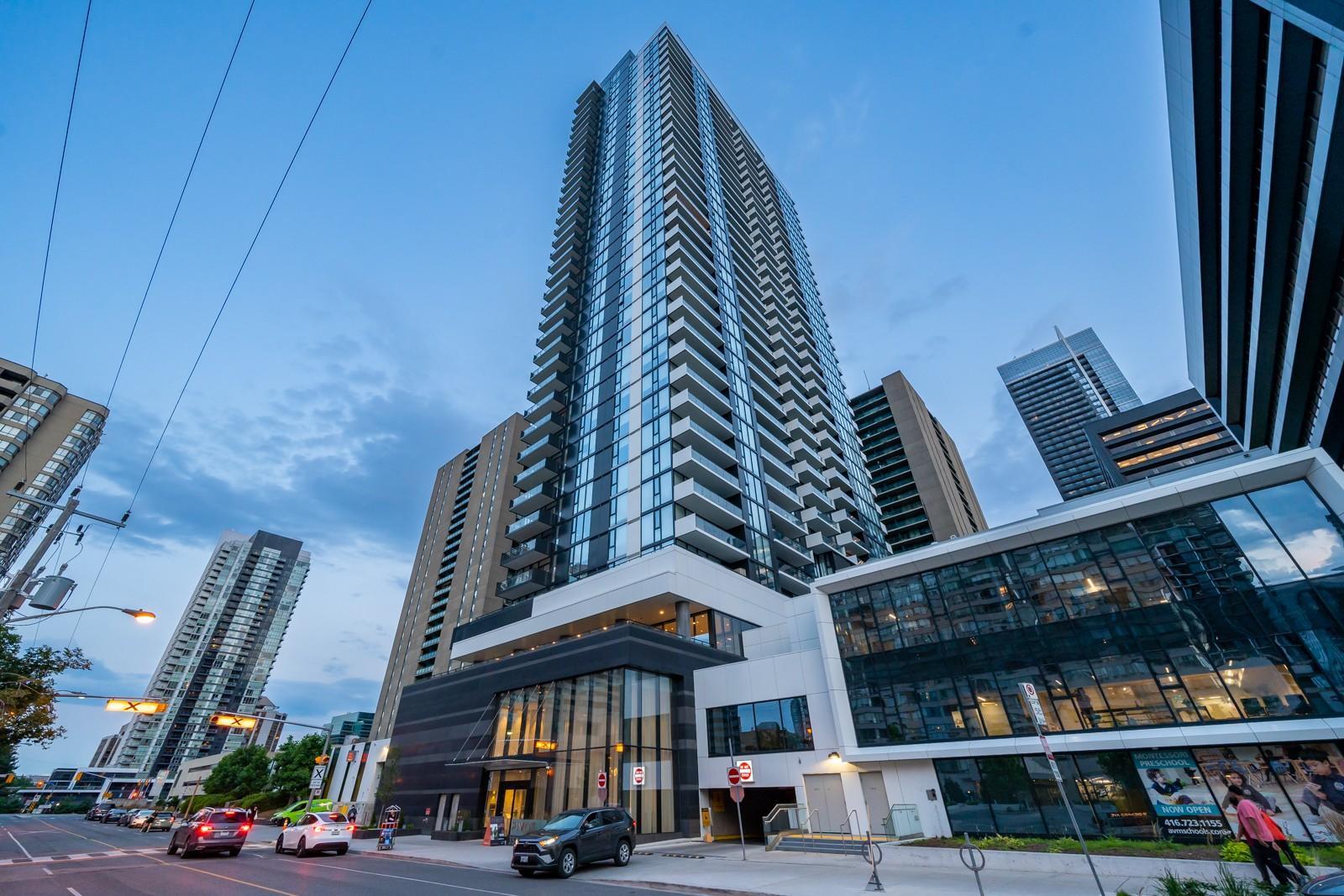 Modern Apartment in North York | Fully Furnished | All Inclusive - Photo 33