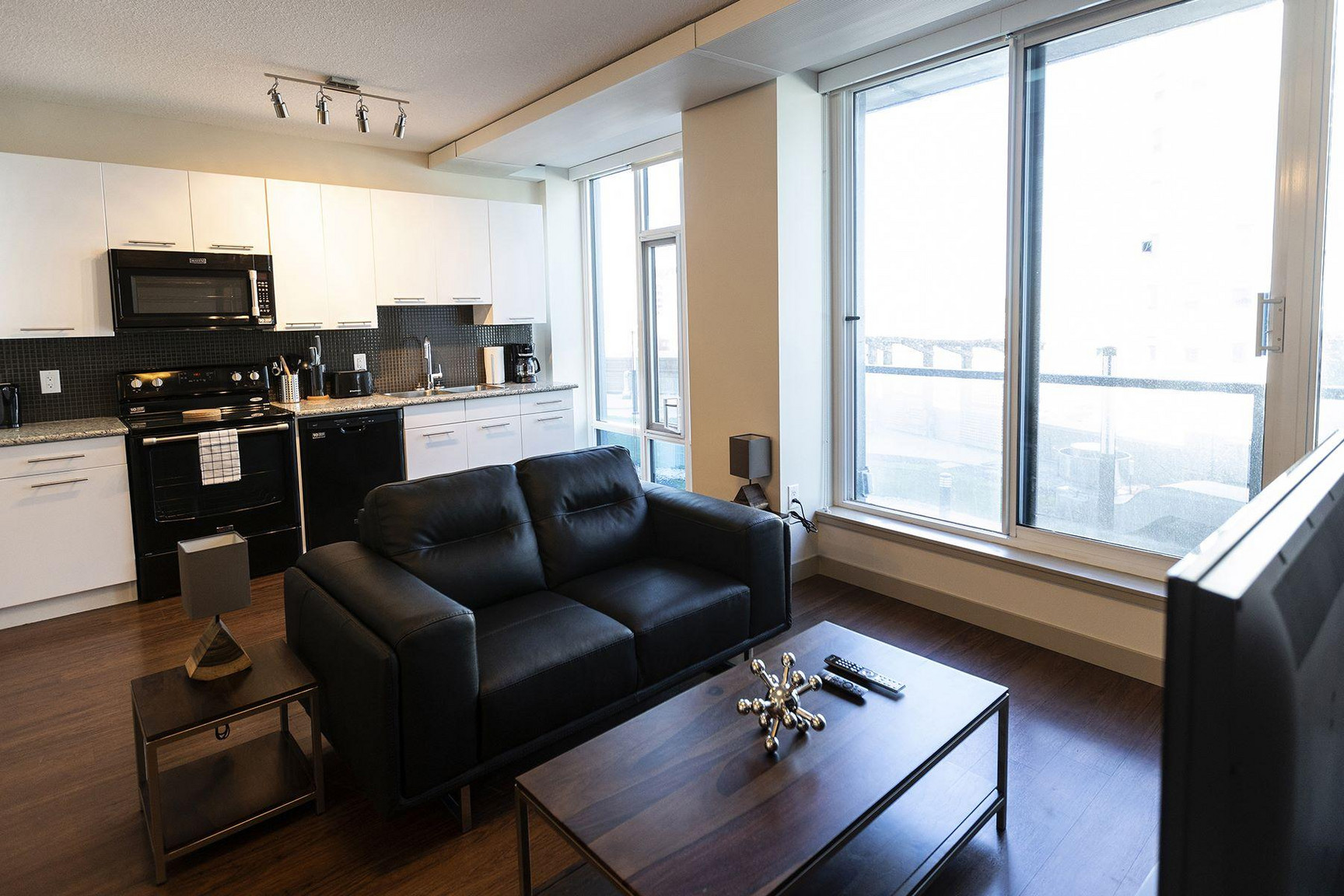 Furnished Apartment in Edmonton | Short Term Rentals - Photo 3