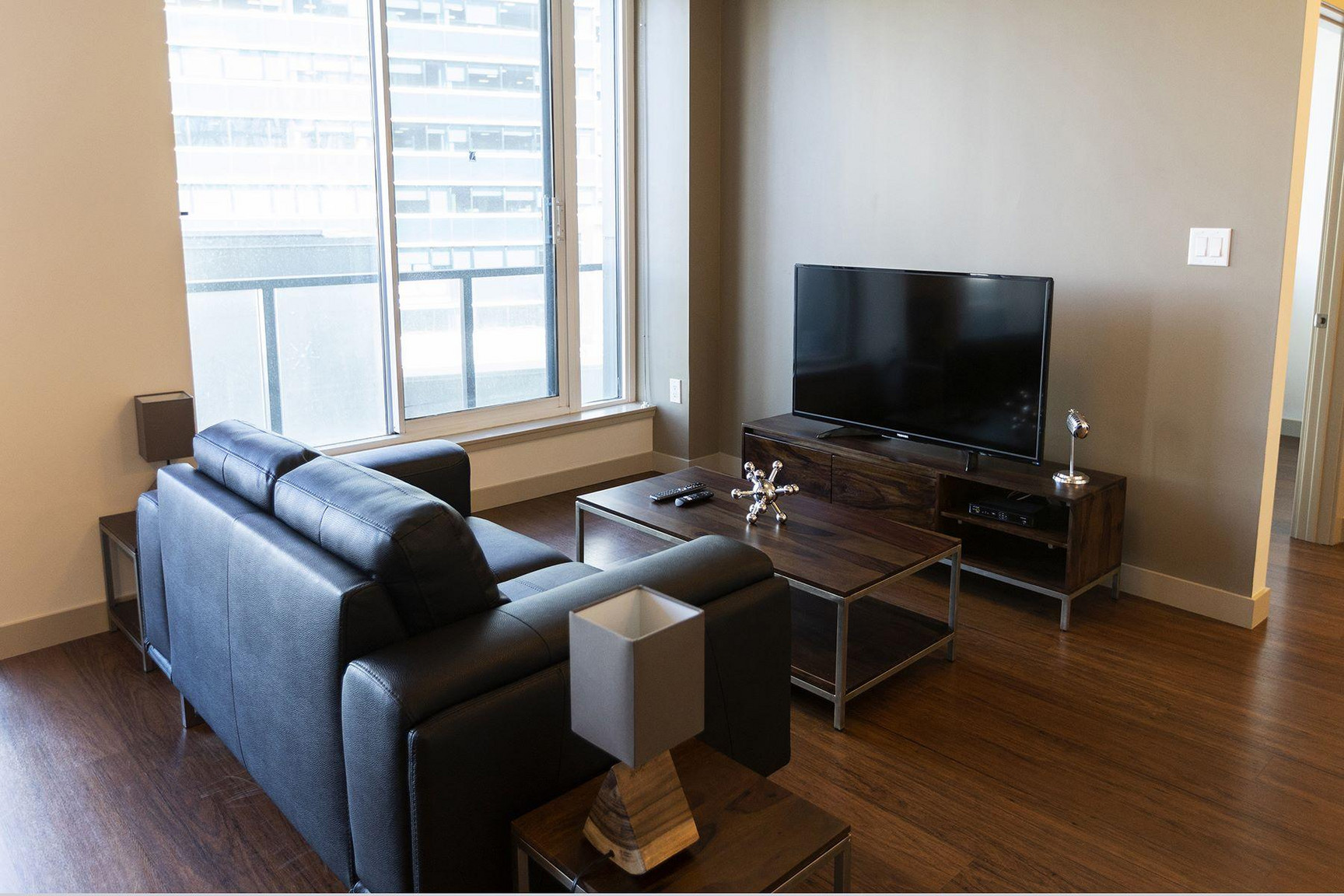 Furnished Apartment in Edmonton | Short Term Rentals