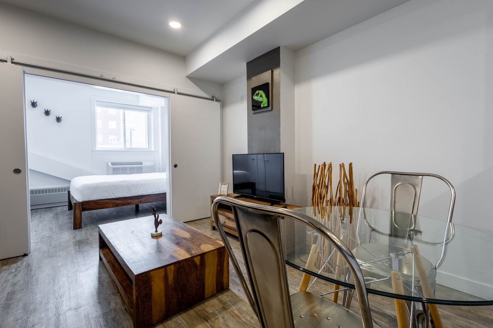 Furnished Apartment in Regina | Flexible Lease | Utilities Included