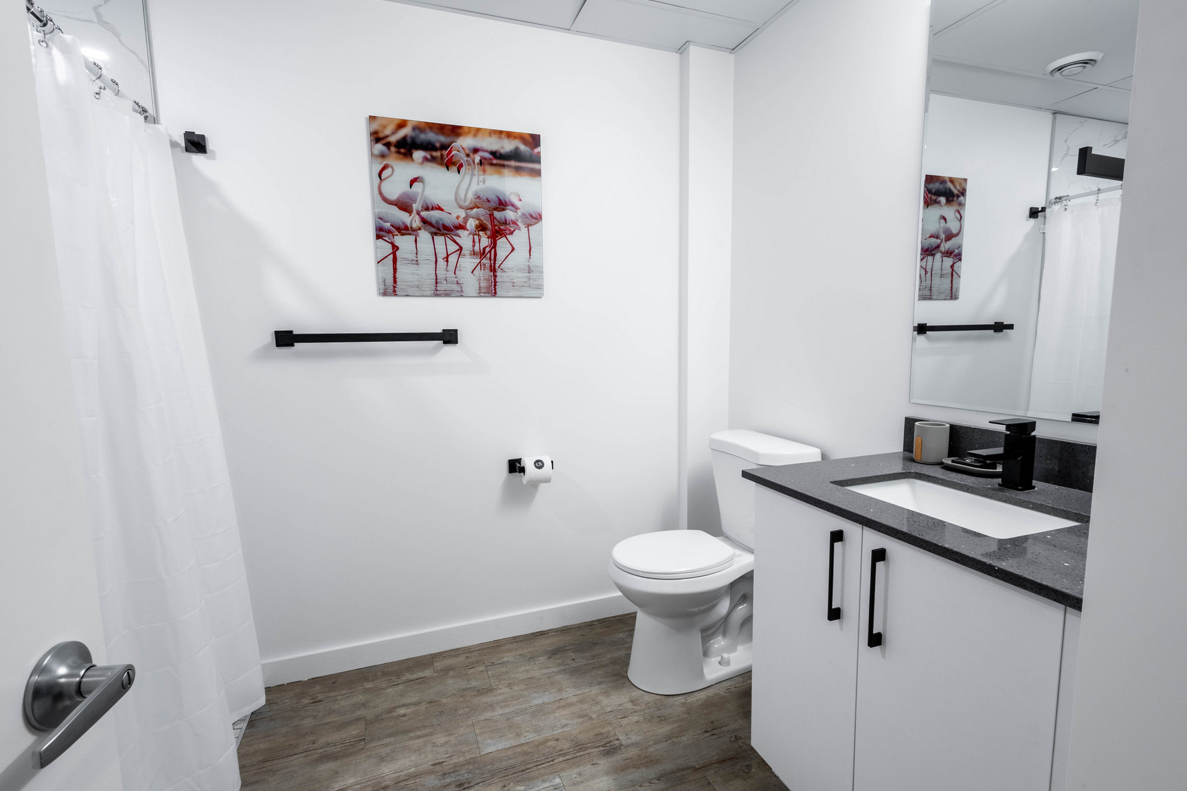 Furnished Apartment in Regina | Flexible Lease | Utilities Included - Photo 32