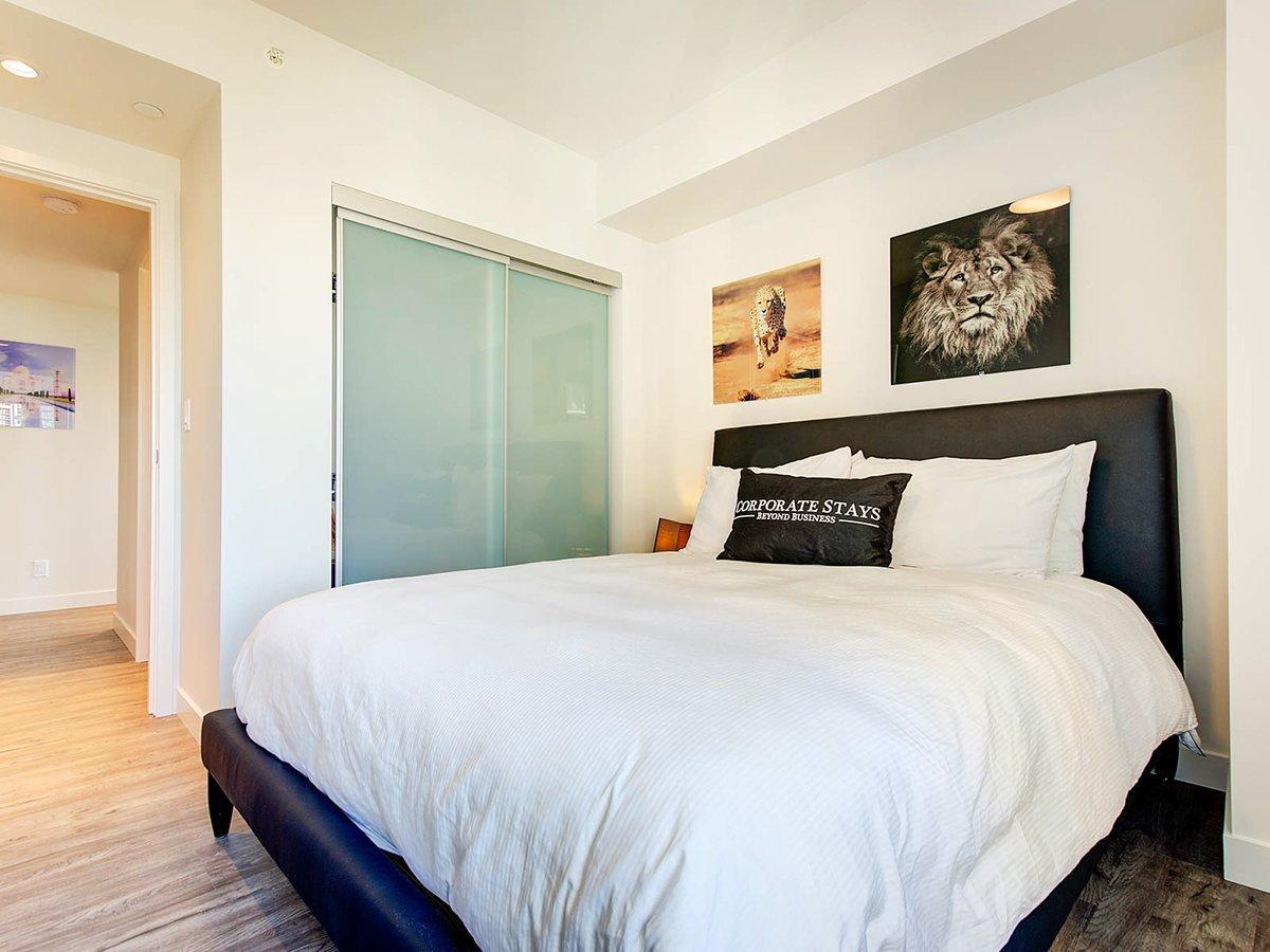 Luxury Apartment in Downtown Burnaby | Fully Furnished - Photo 22