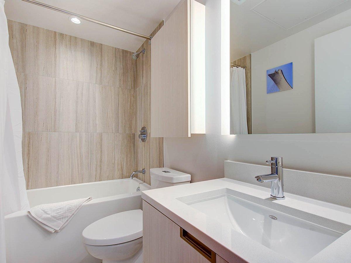 Luxury Apartment in Downtown Burnaby | Fully Furnished - Photo 34