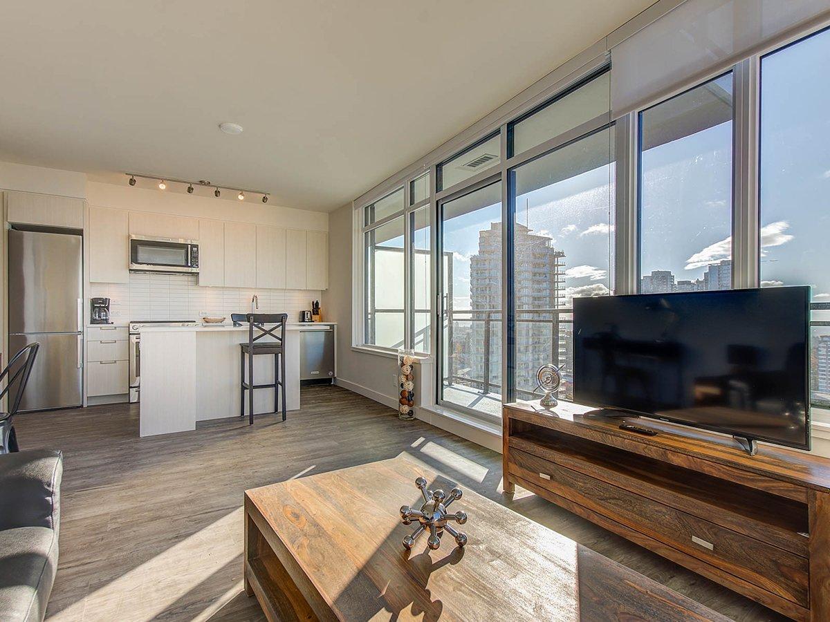 Luxury Apartment in Downtown Burnaby | Fully Furnished - Photo 2