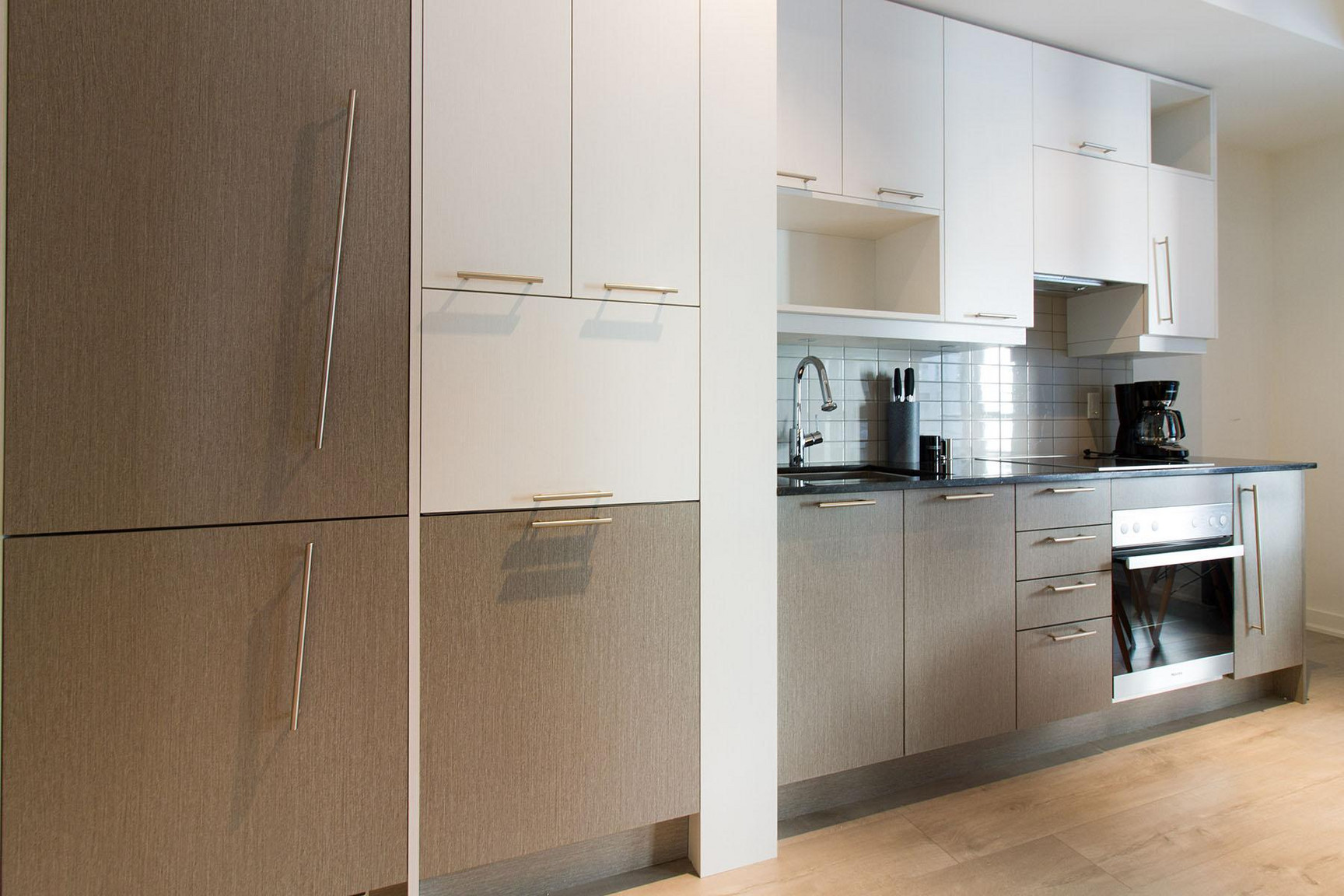 Modern Apartment in Toronto | All Inclusive | Fully Furnished - Photo 24