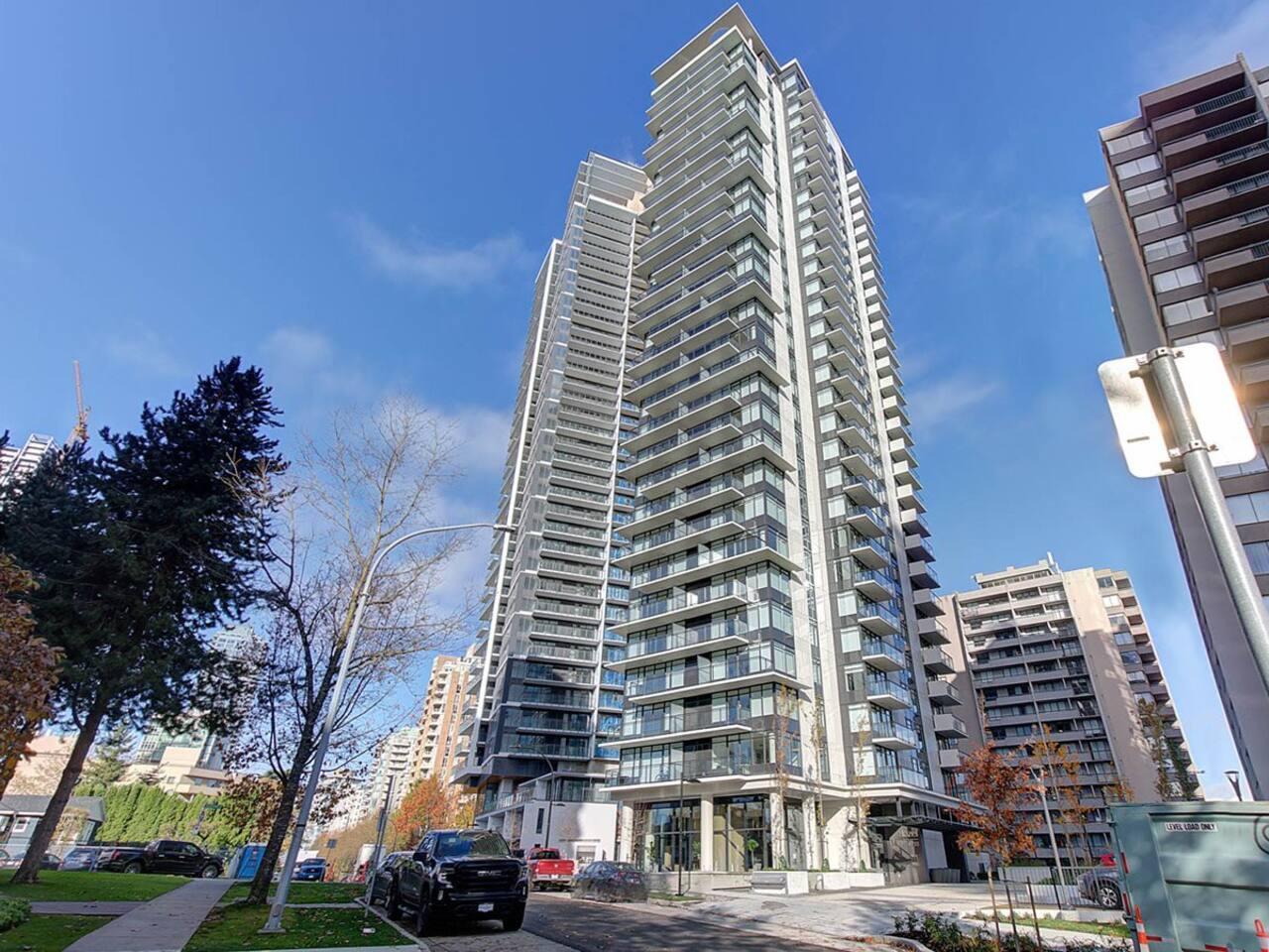 Luxury Apartment in Downtown Burnaby | Fully Furnished - Photo 50