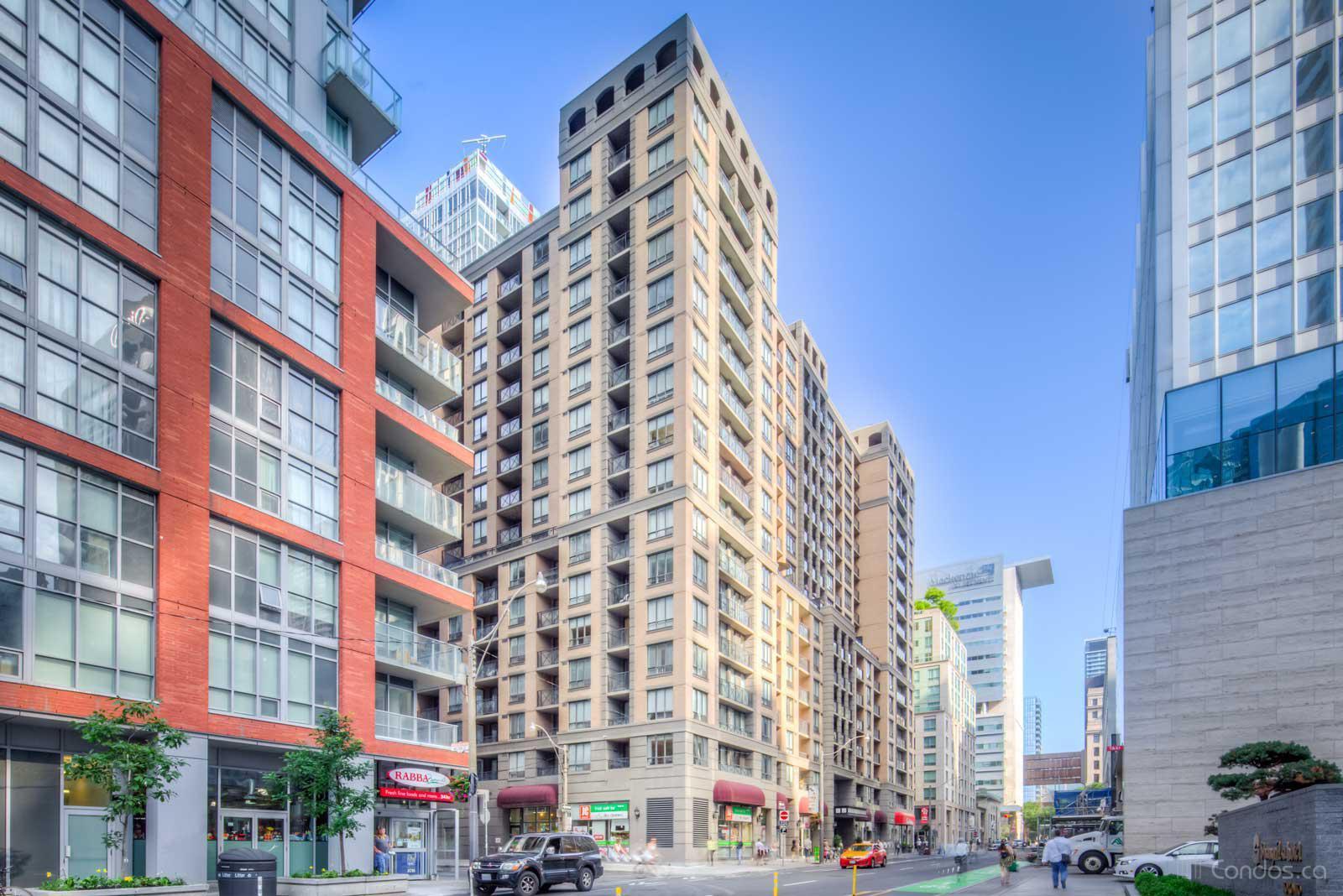 Modern Executive Suite in Toronto | All Inclusive