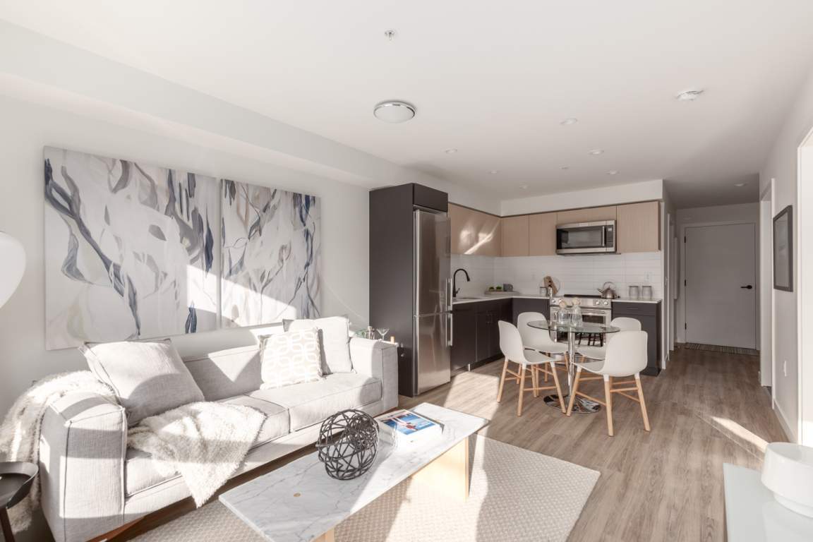 Conrad Apartments - Photo 6