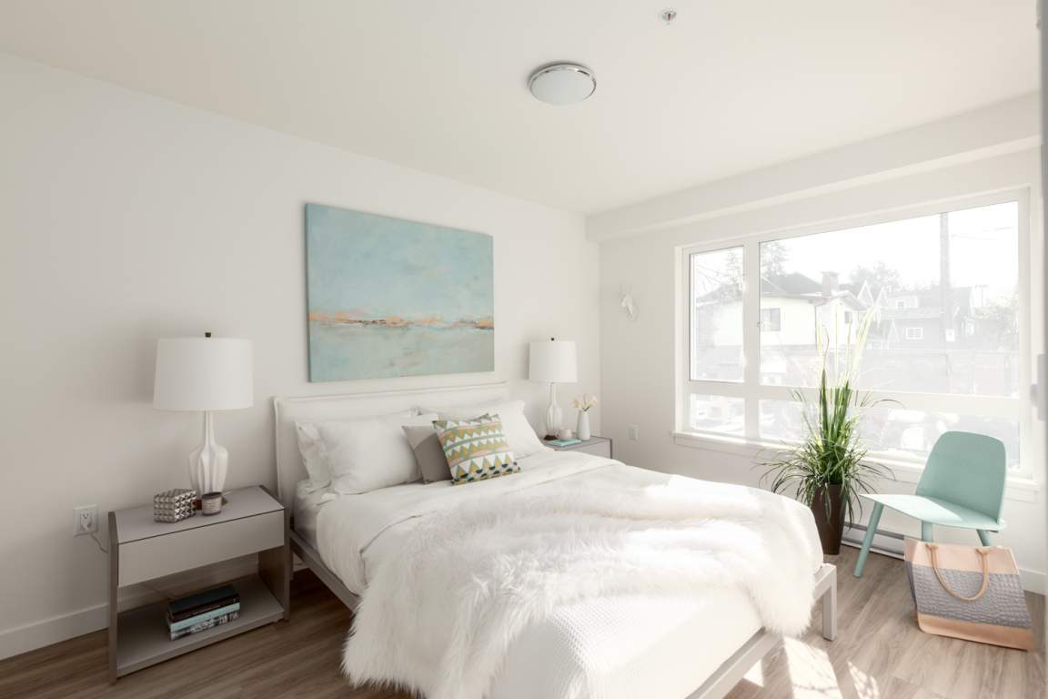 Conrad Apartments - Photo 8