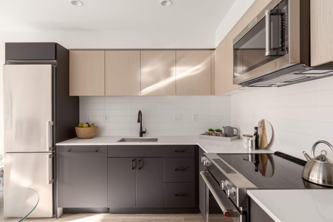 Conrad Apartments - Photo 11