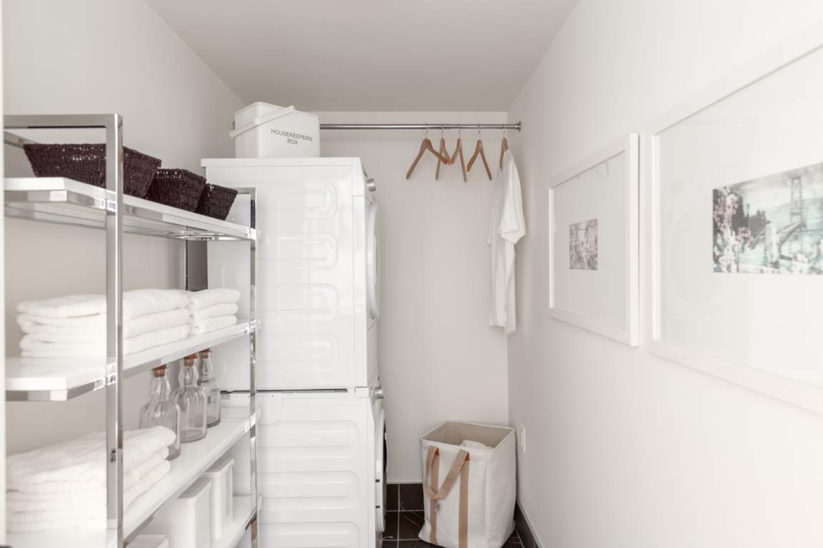 Conrad Apartments - Photo 12