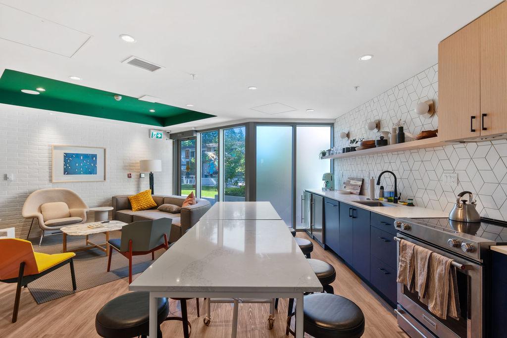 Conrad Apartments - Photo 15