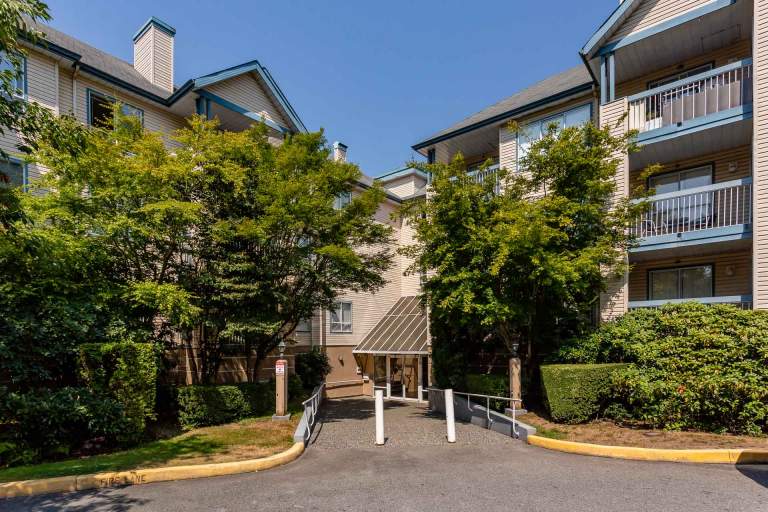 Chelsea Park  Apartments