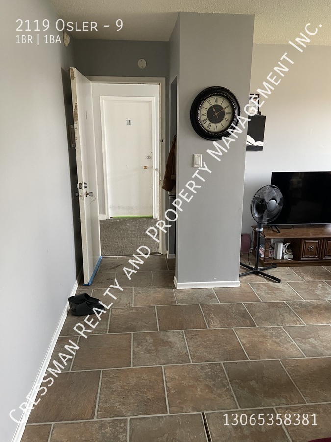 2119 Osler - Photo 3