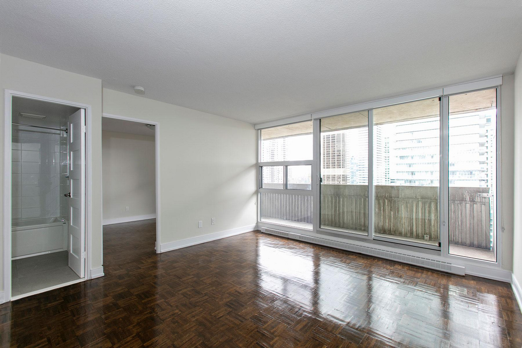 33 Isabella Street  - Photo 5